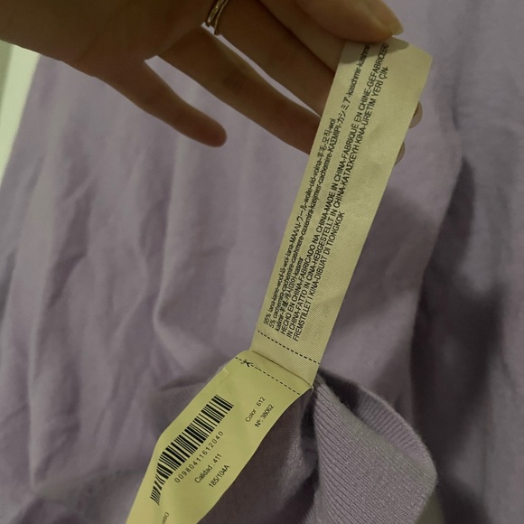 Wool / Cashmere lavender v neck sweater size small - Picture 3 of 8